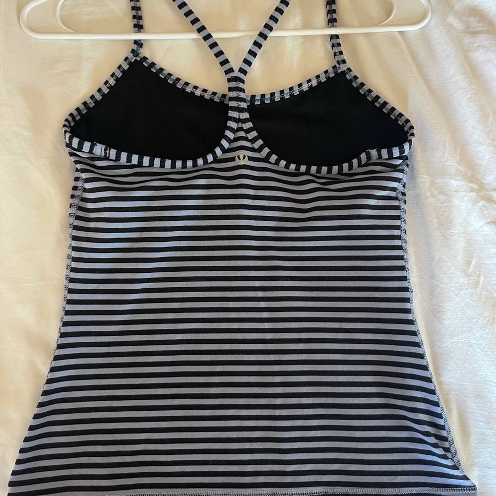 Women’s workout top